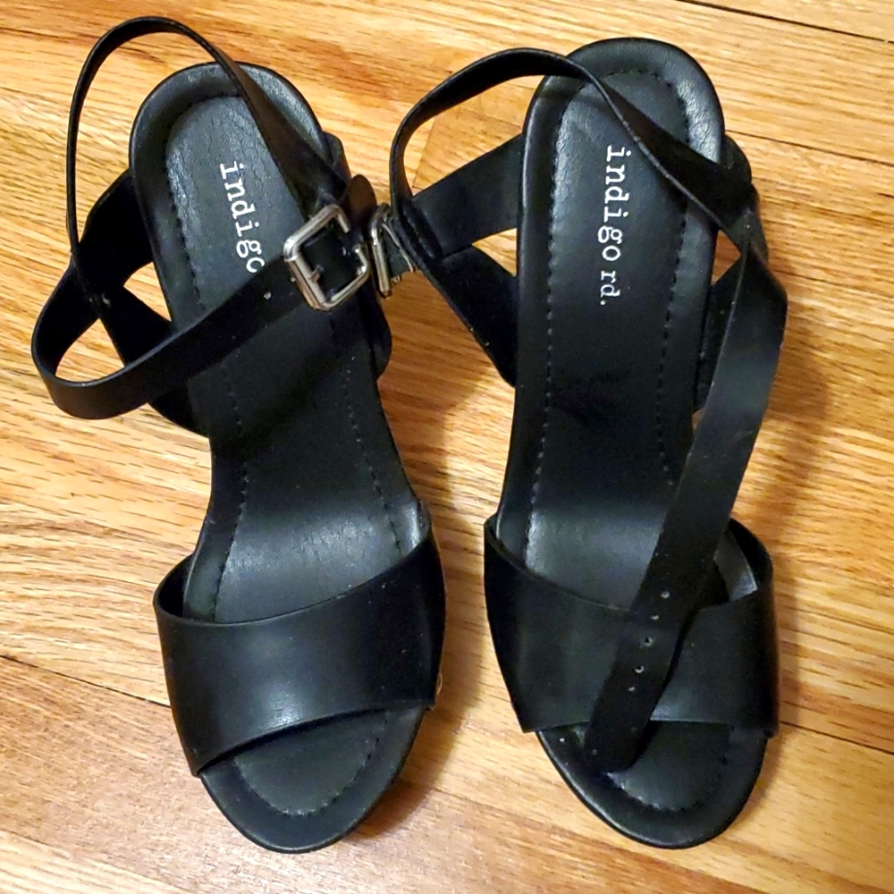 Indigo Rd Sandals